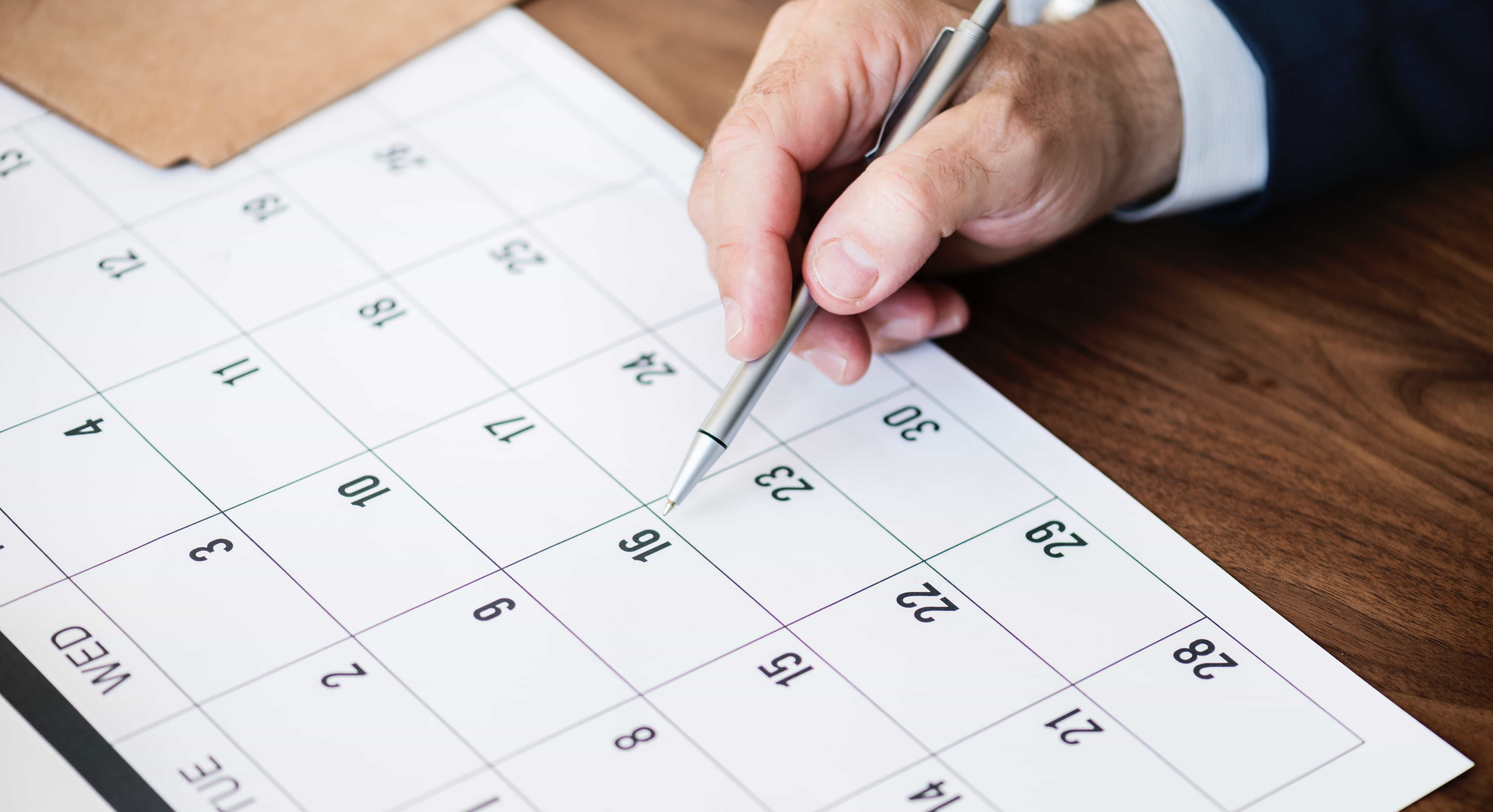 Selecting booking dates on calendar